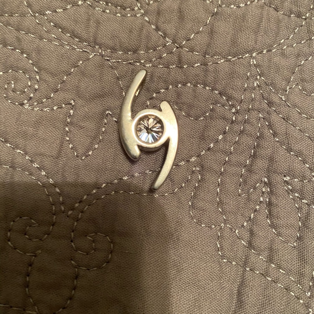 Lia Sophia slide Sparkly silver pendant no chain - Picture 2 of 2
